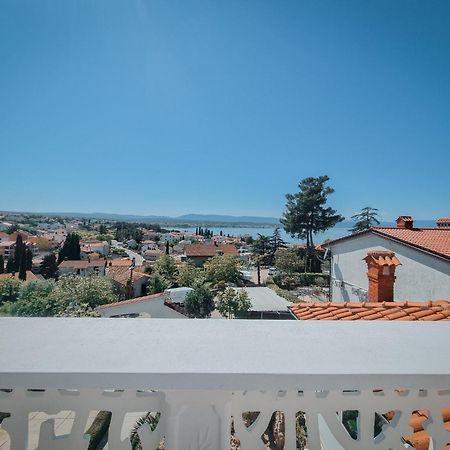 Apartments Marija Nada Малинска Екстериор снимка