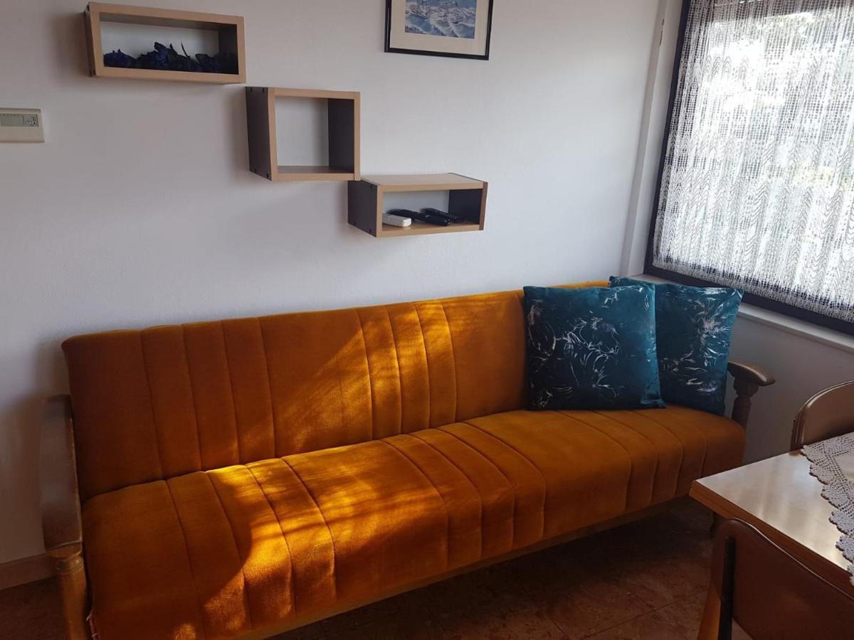 Apartments Marija Nada Малинска Екстериор снимка