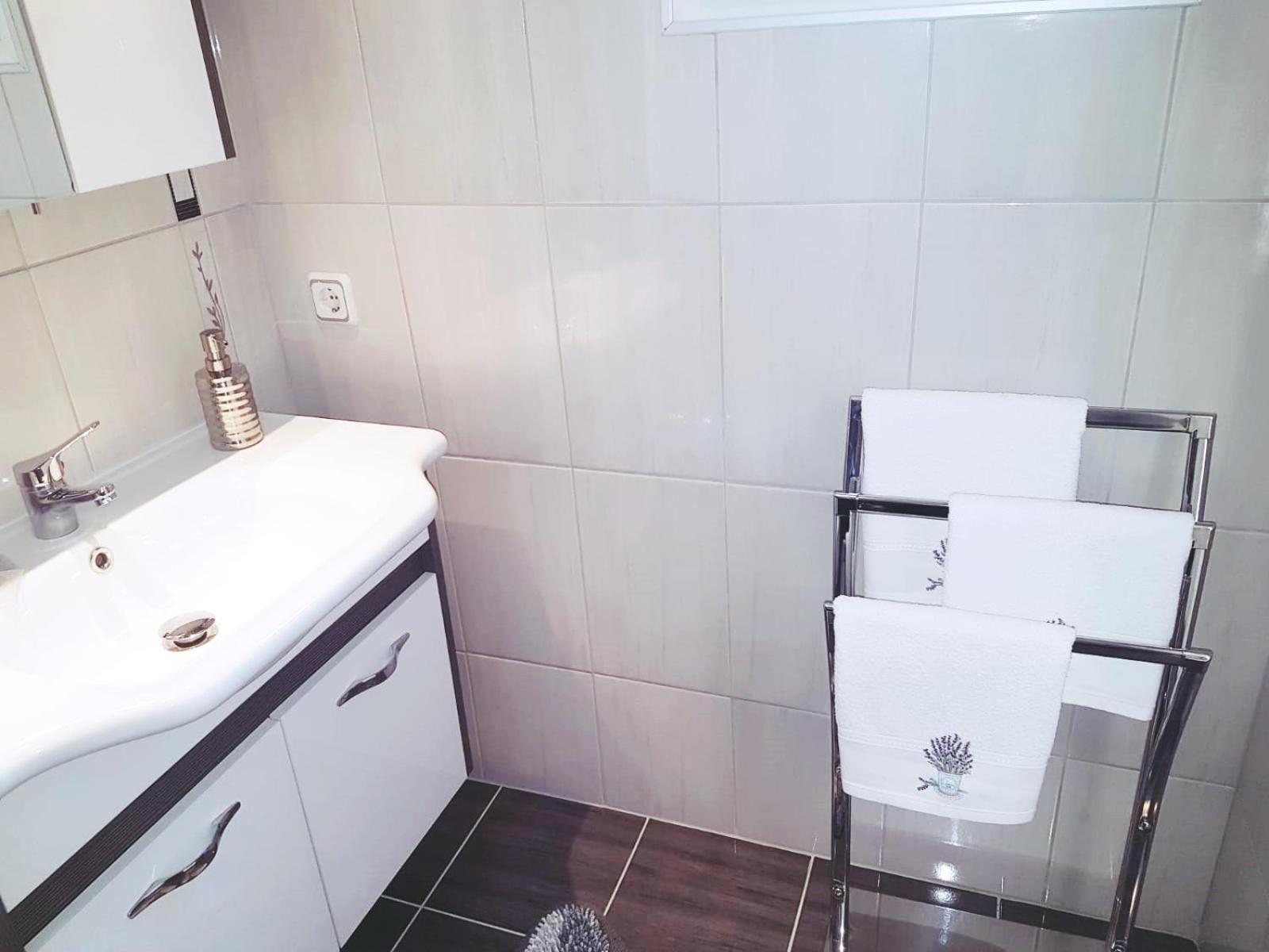 Apartments Marija Nada Малинска Екстериор снимка