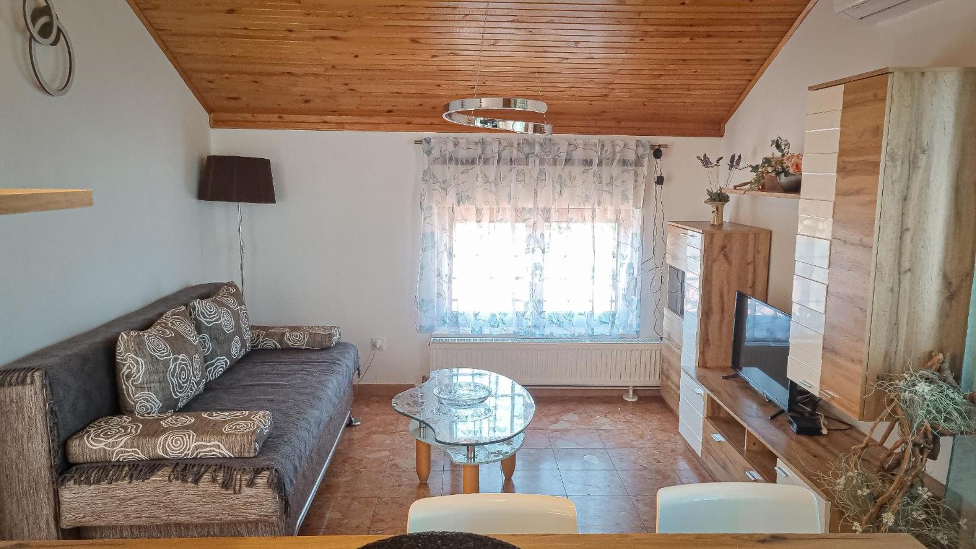 Apartments Marija Nada Малинска Екстериор снимка
