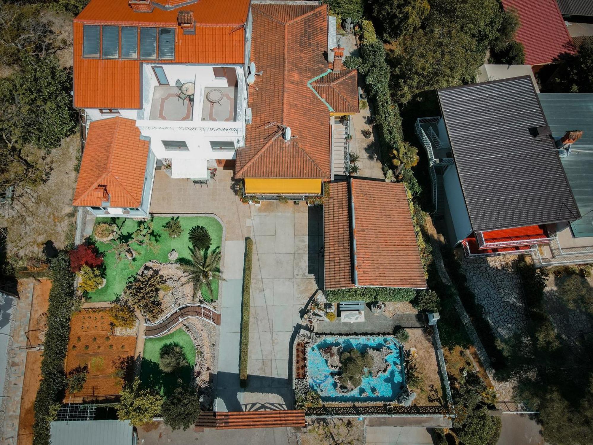 Apartments Marija Nada Малинска Екстериор снимка