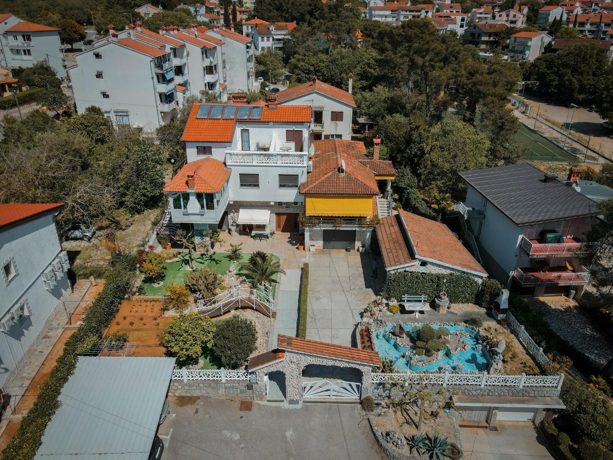 Apartments Marija Nada Малинска Екстериор снимка